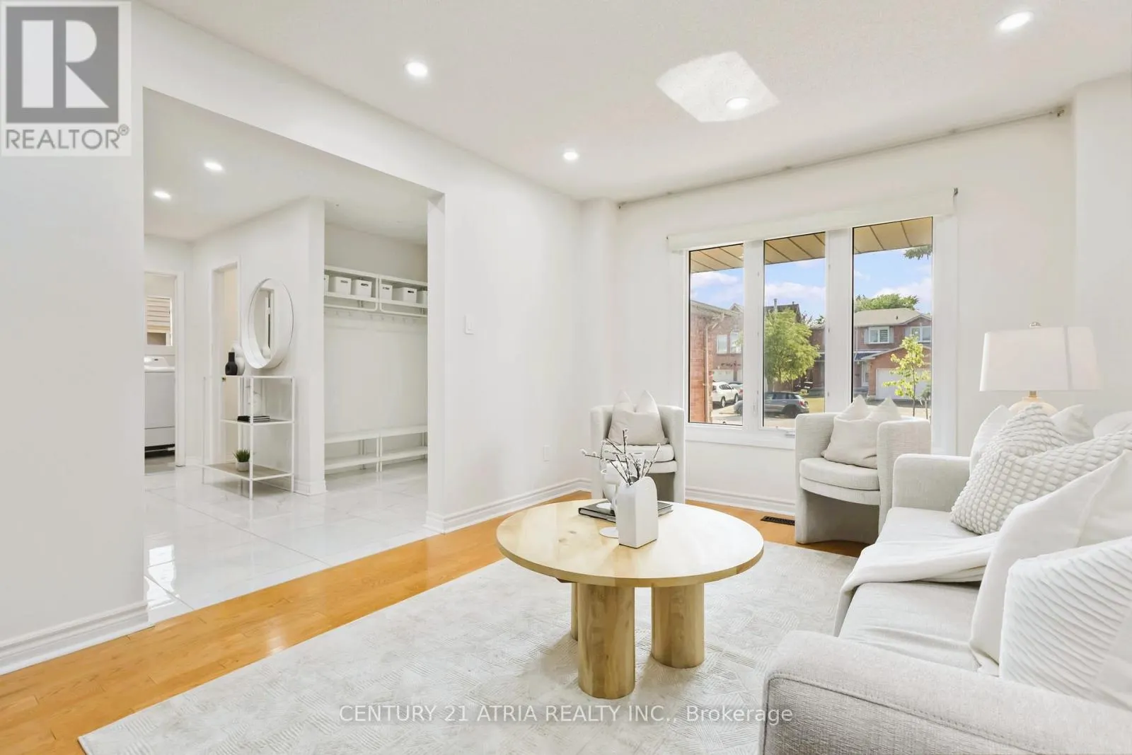 11 VALLEY CENTRE DRIVE