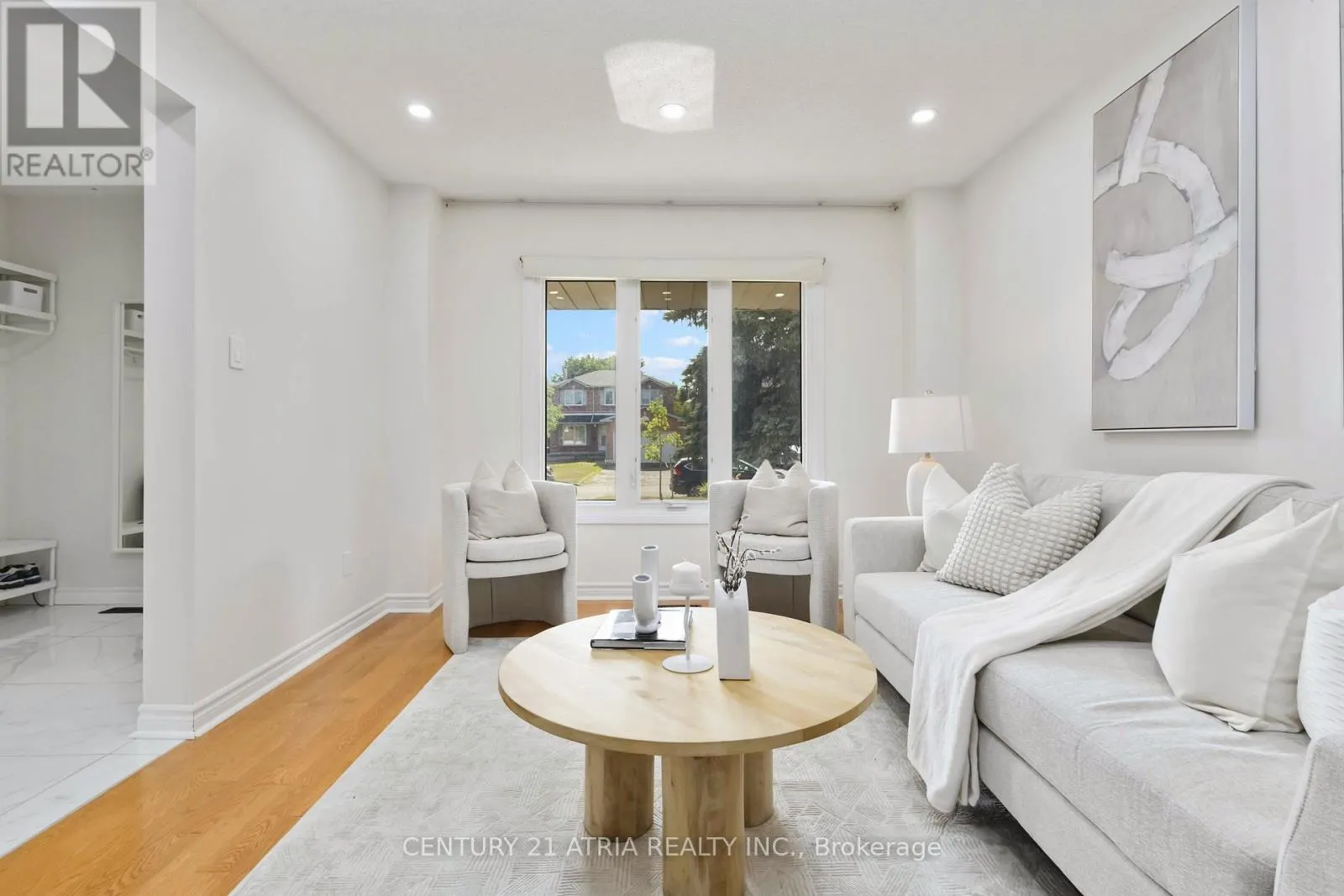 11 VALLEY CENTRE DRIVE