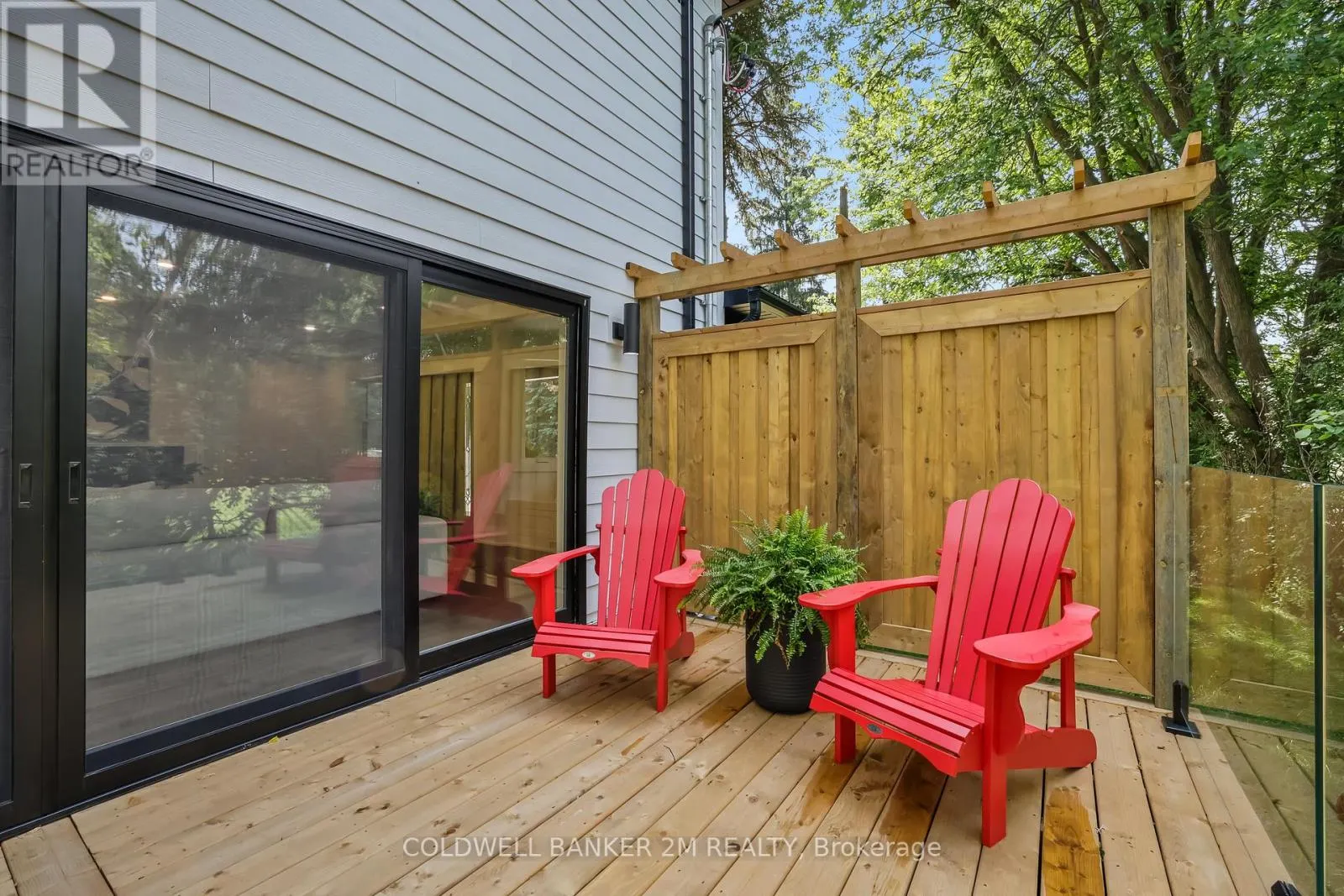 128 BUCKINGHAM AVENUE