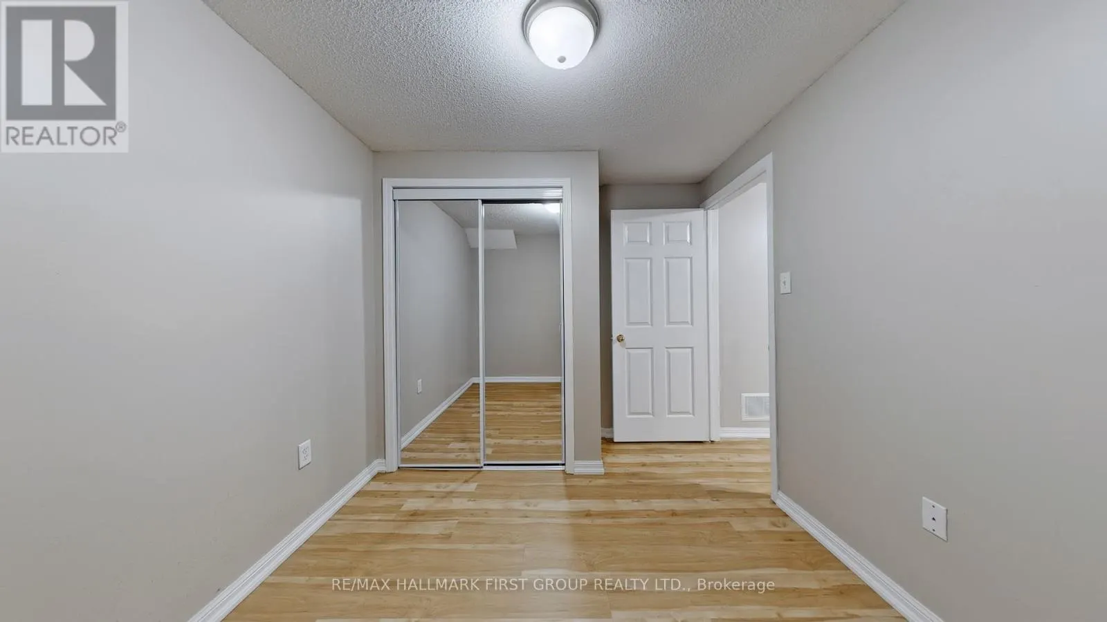 39 ROBIDEAU PLACE