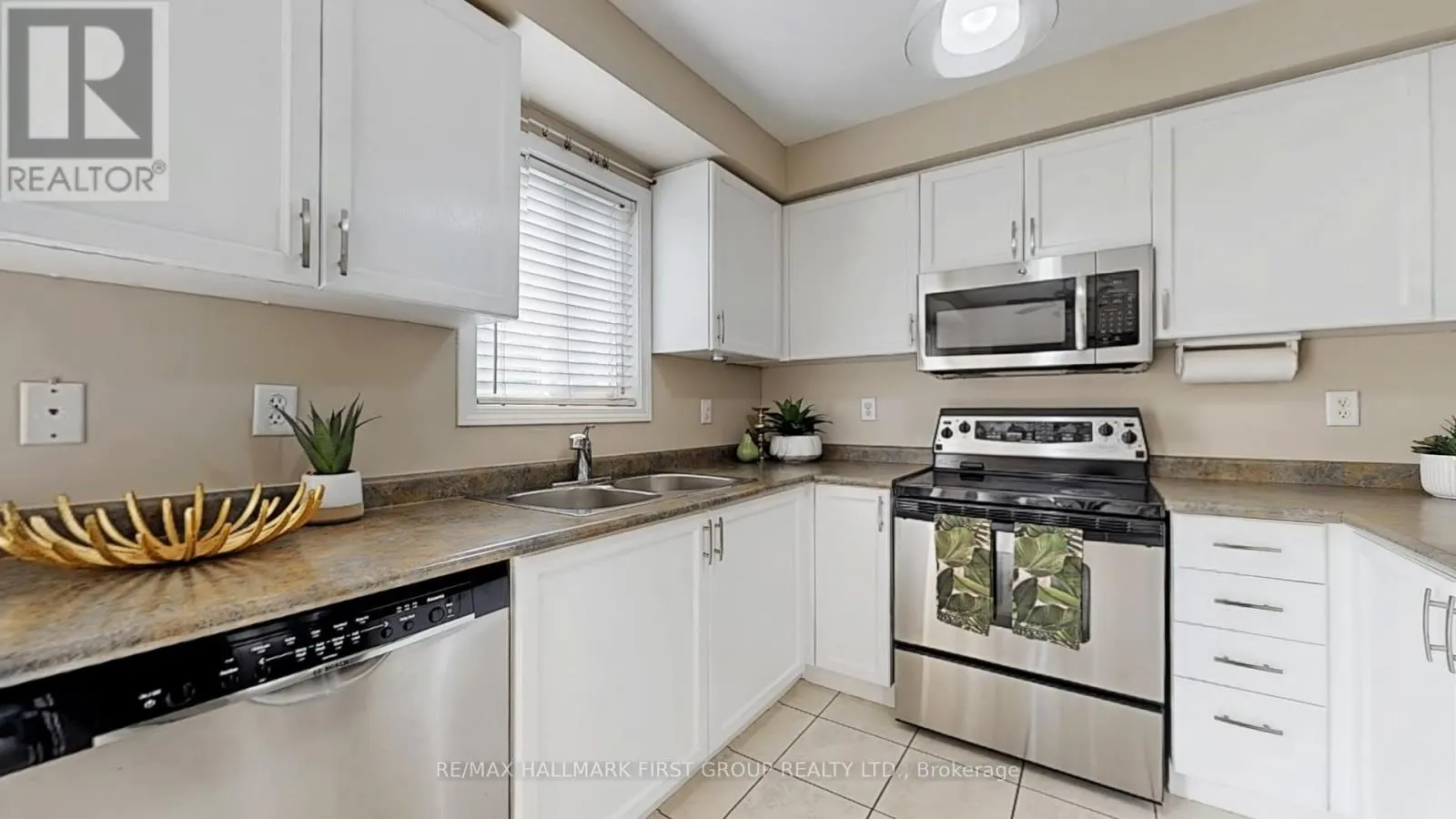 39 ROBIDEAU PLACE