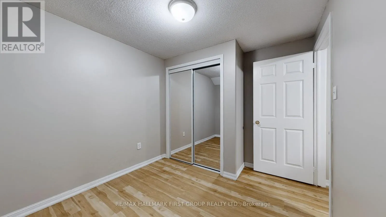 39 ROBIDEAU PLACE