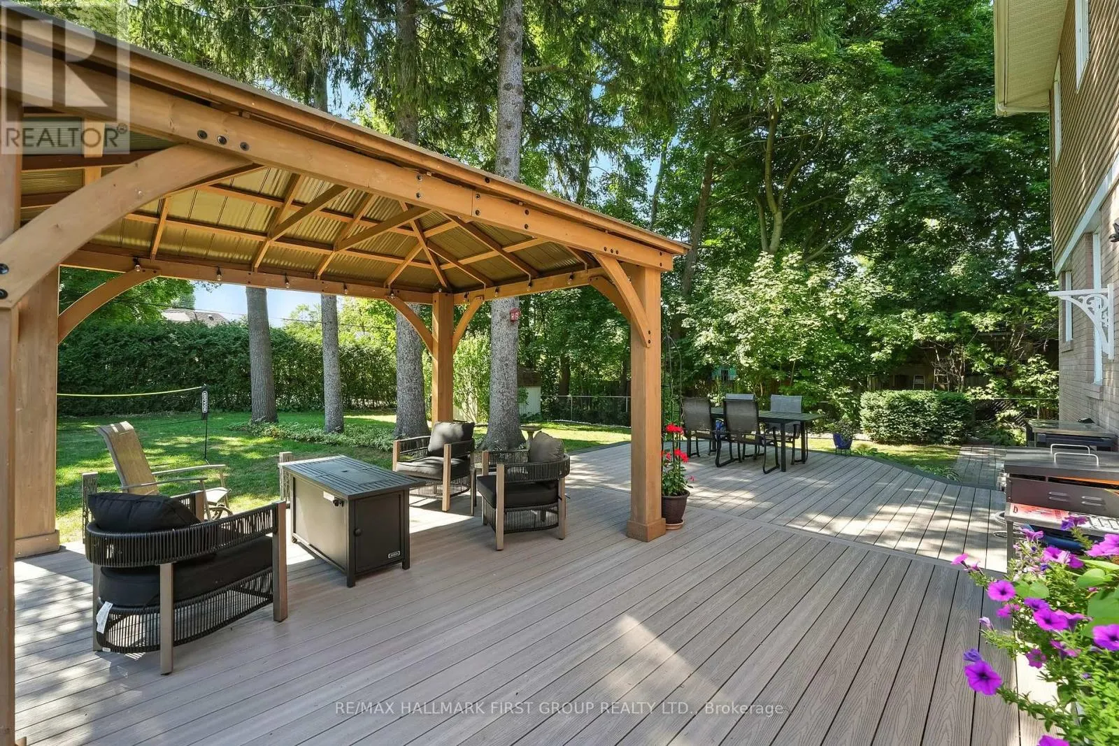 47 SHERWOOD ROAD E