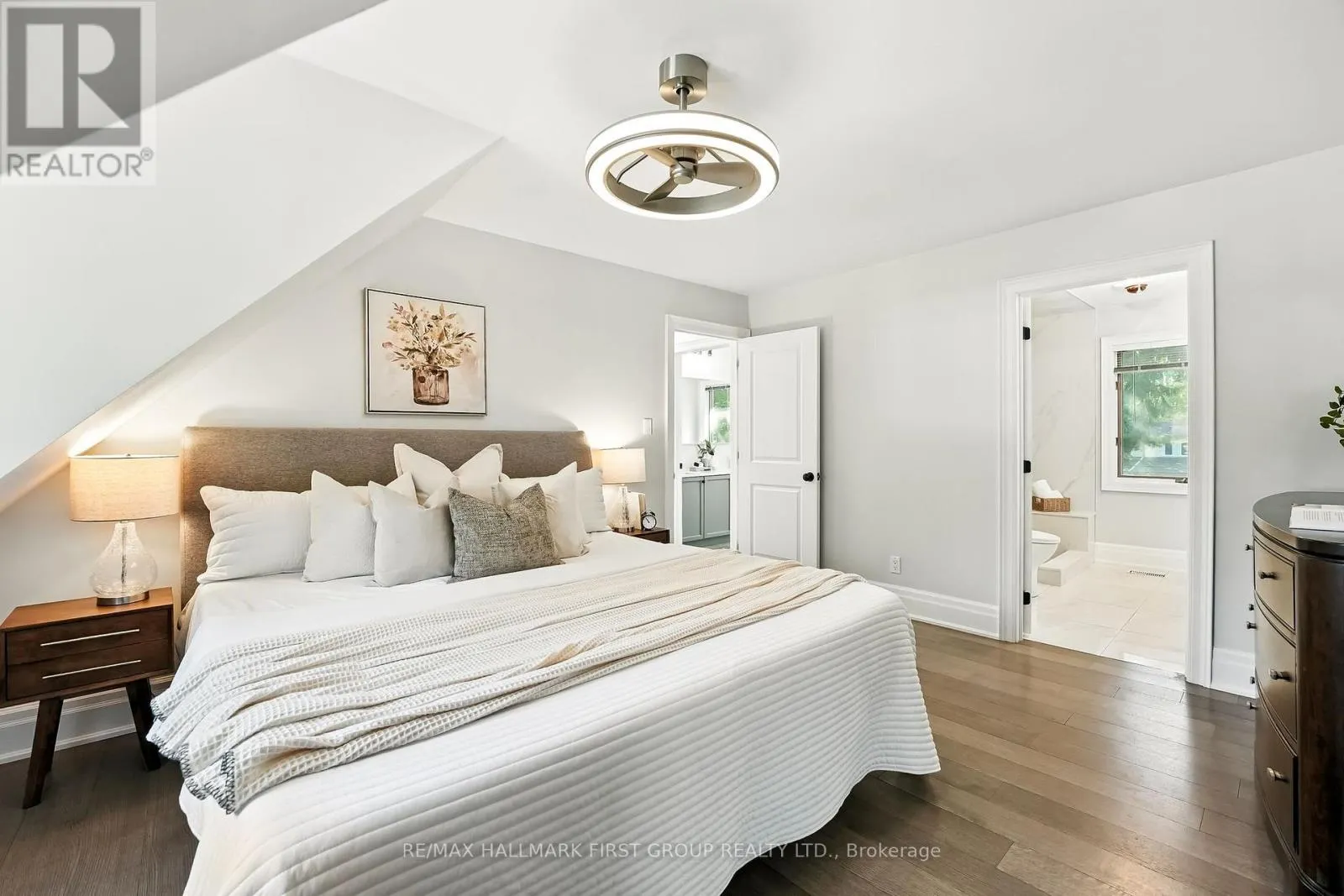 47 SHERWOOD ROAD E