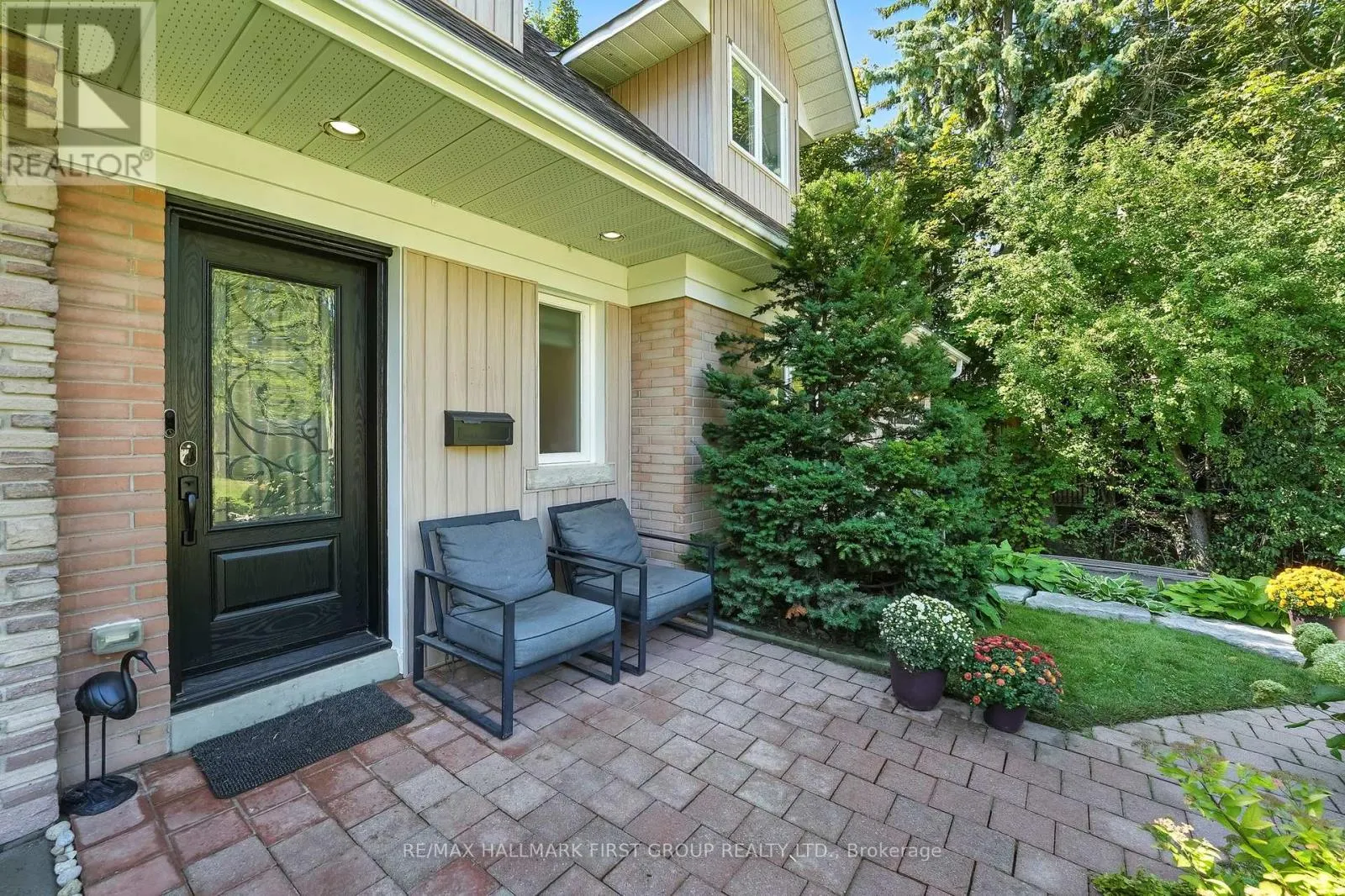 47 SHERWOOD ROAD E