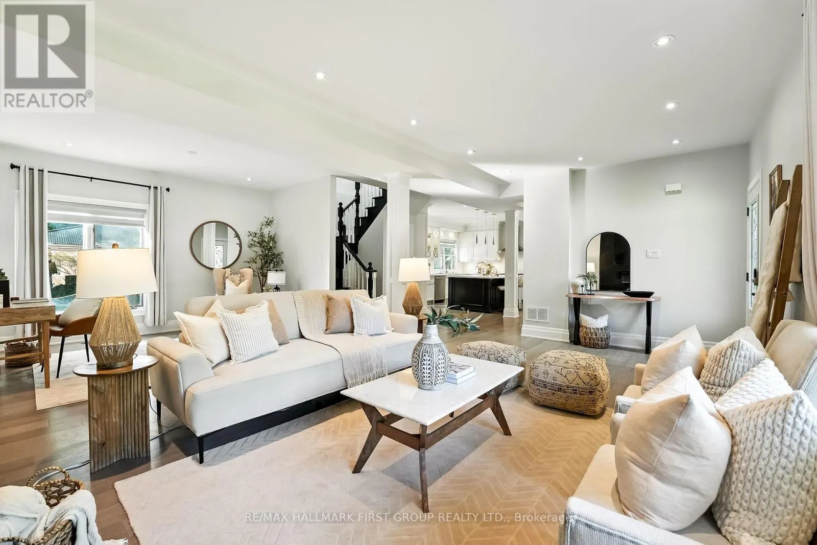 47 SHERWOOD ROAD E