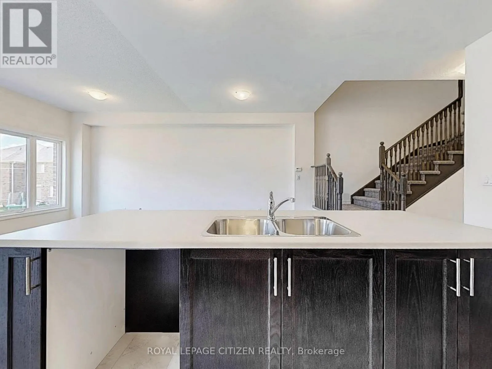 105 NORTH GARDEN BOULEVARD