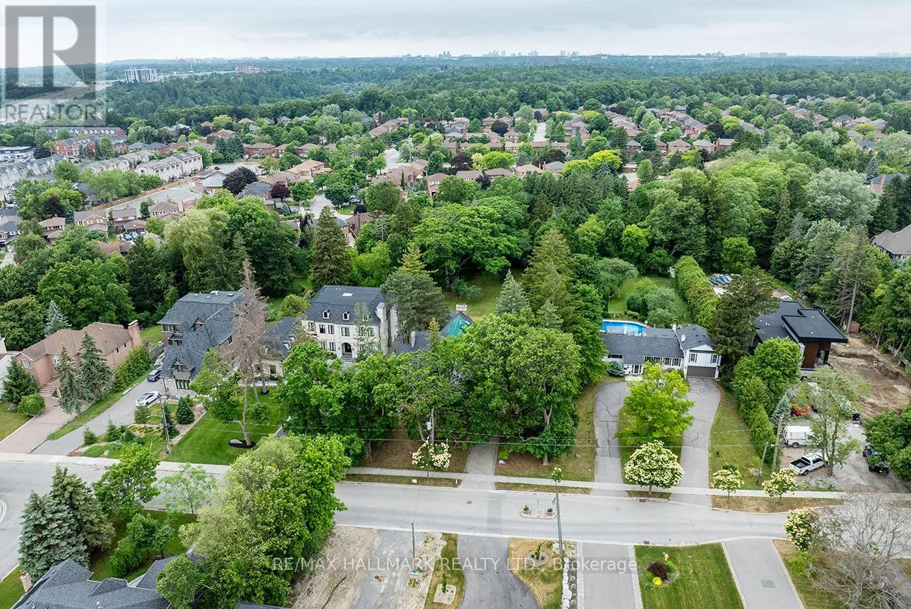 1382 ROUGEMOUNT DRIVE