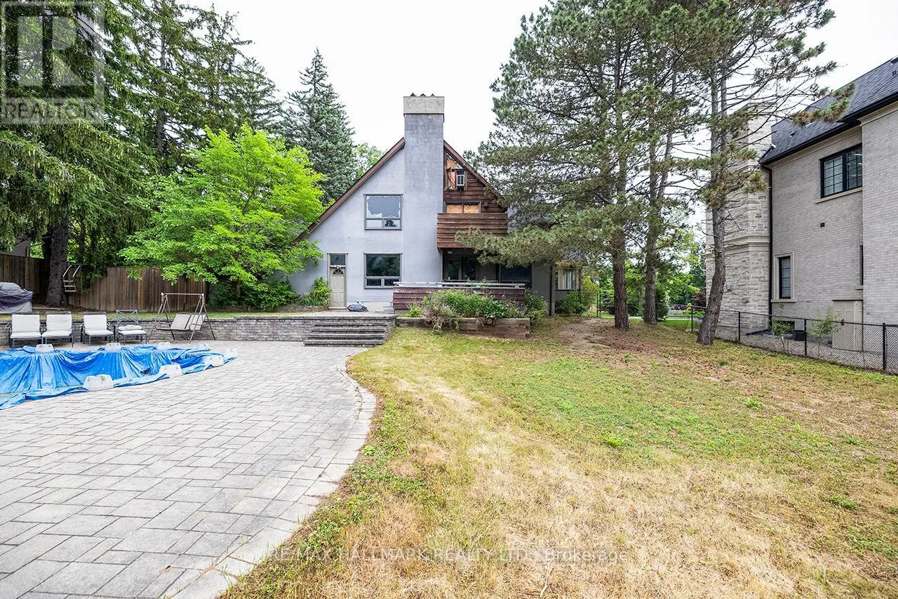 1382 ROUGEMOUNT DRIVE