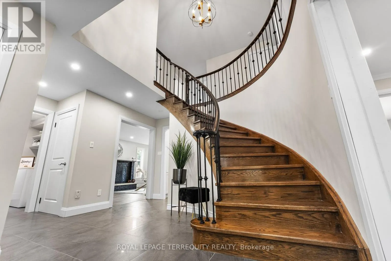 77 INGLEBOROUGH DRIVE