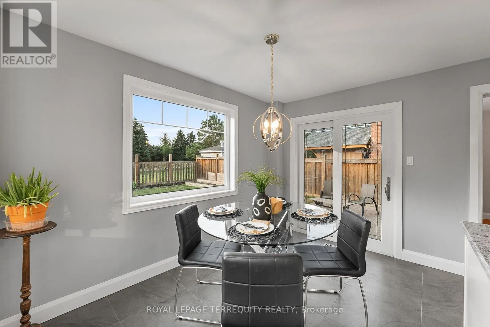 77 INGLEBOROUGH DRIVE