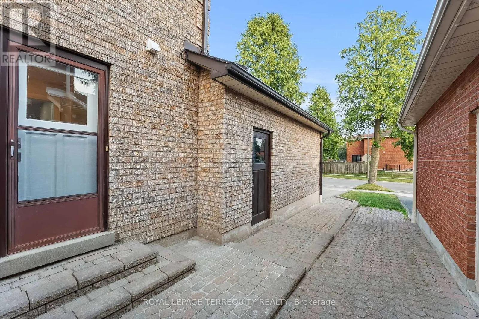 77 INGLEBOROUGH DRIVE