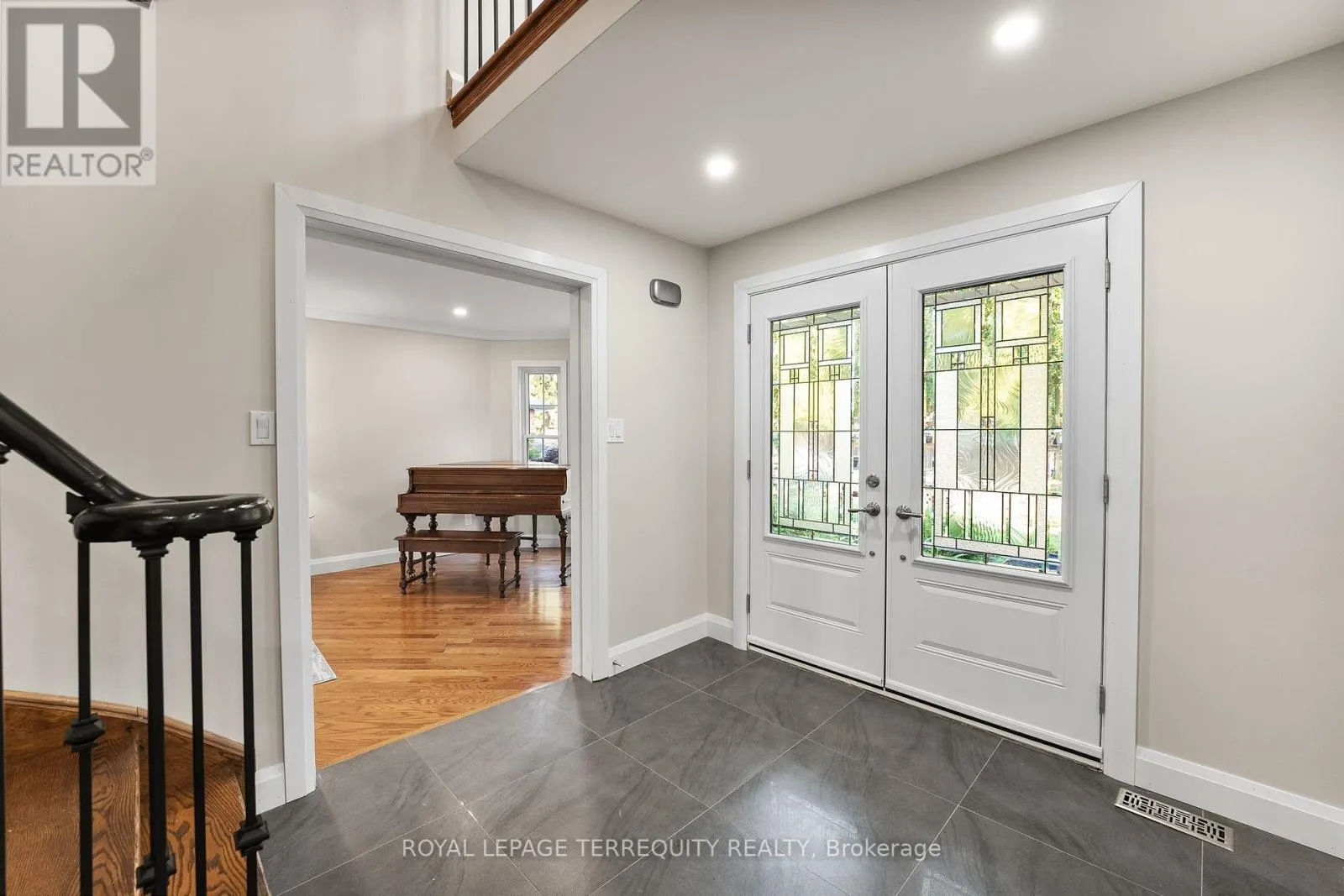 77 INGLEBOROUGH DRIVE
