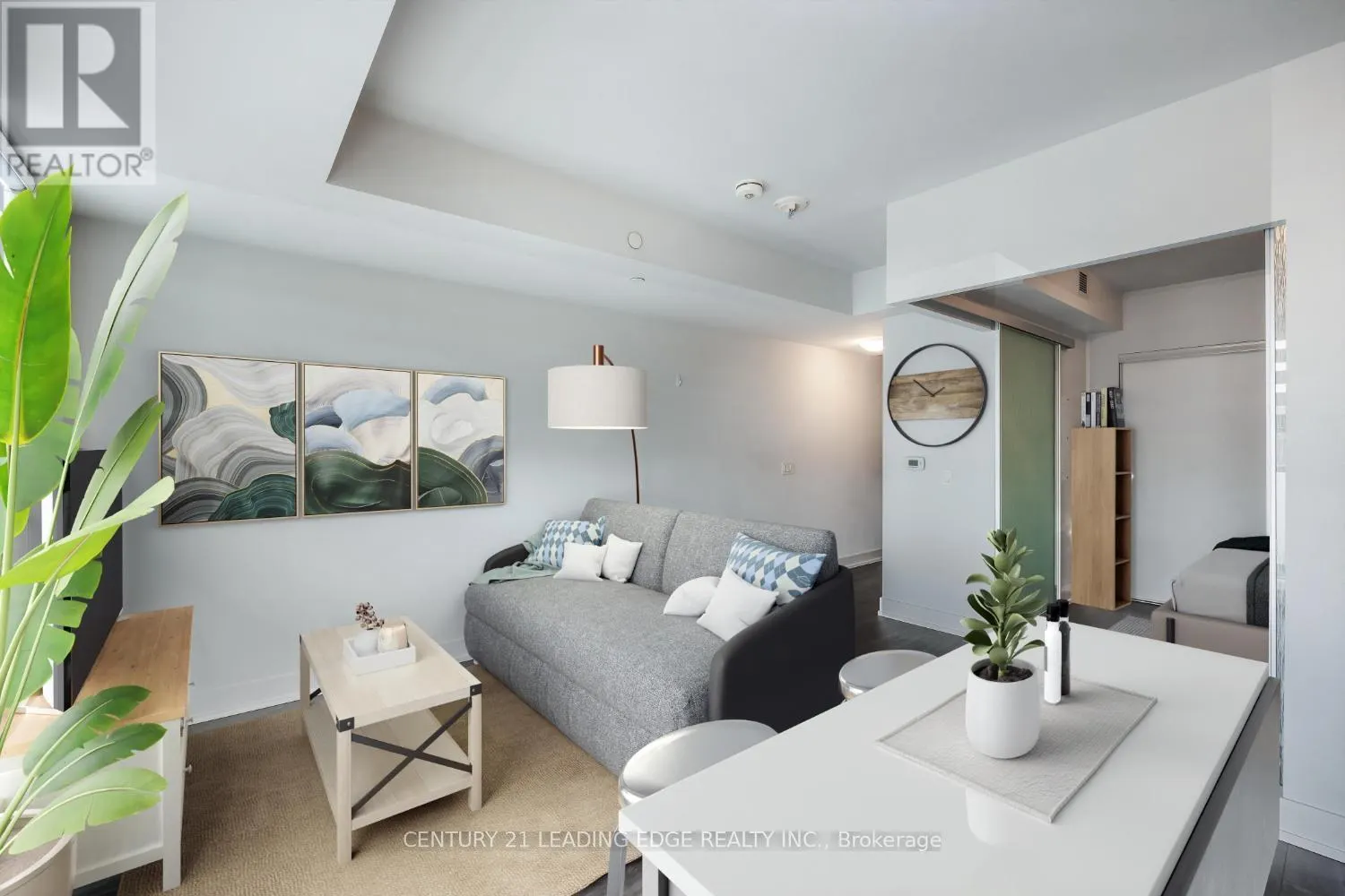 202 - 2550 SIMCOE STREET N