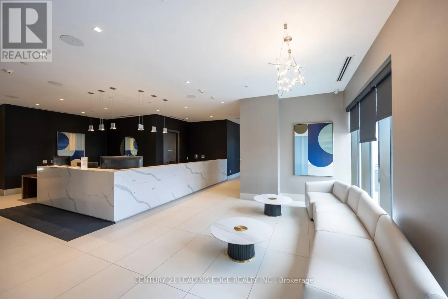 202 - 2550 SIMCOE STREET N