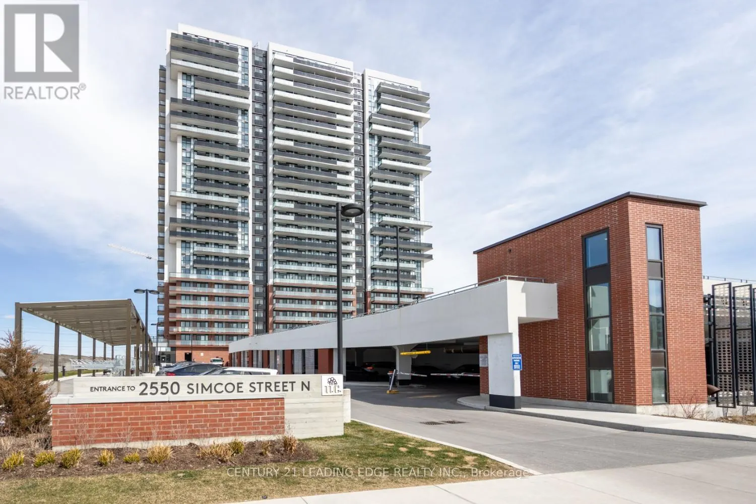 202 - 2550 SIMCOE STREET N