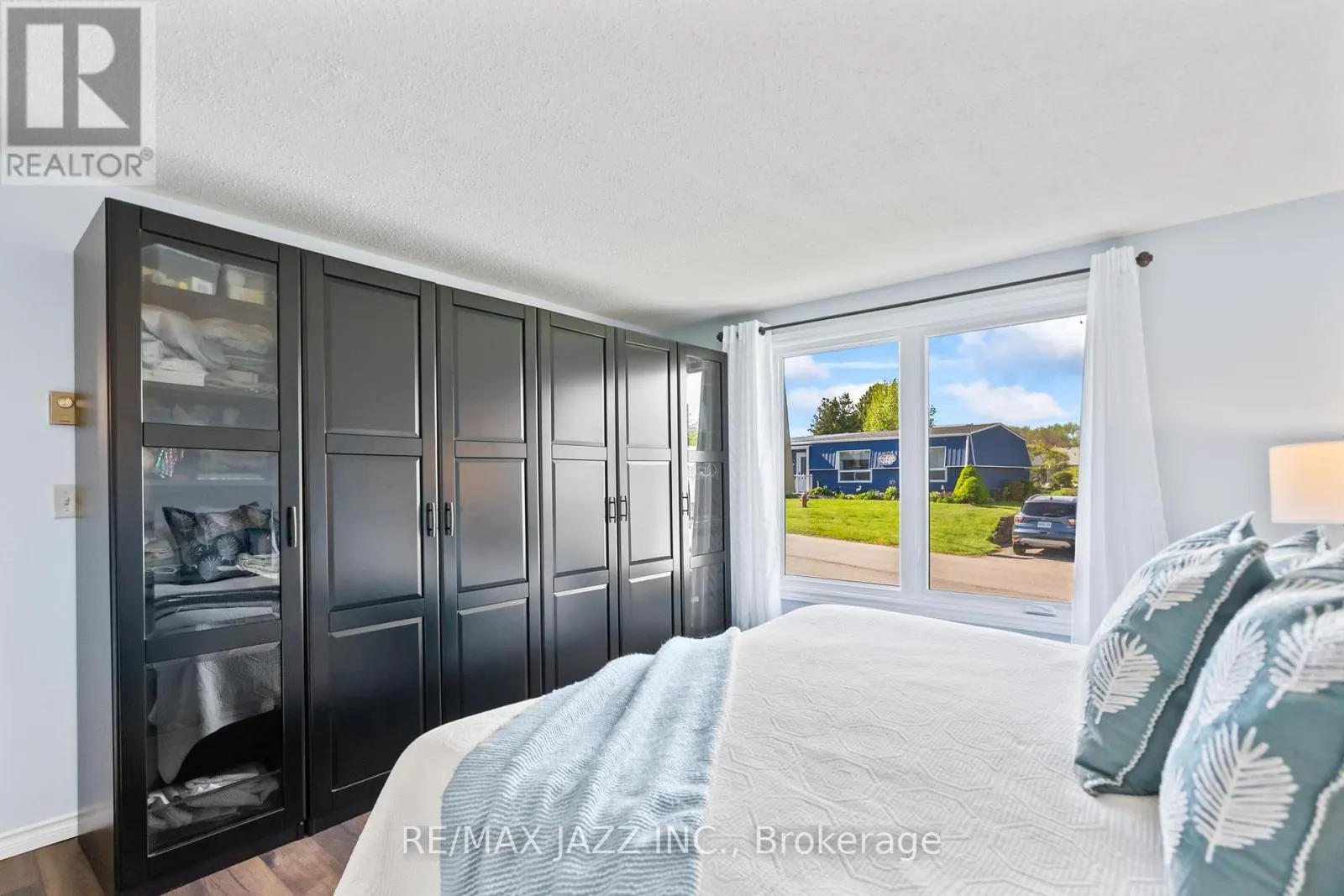 15 BLUFFS ROAD