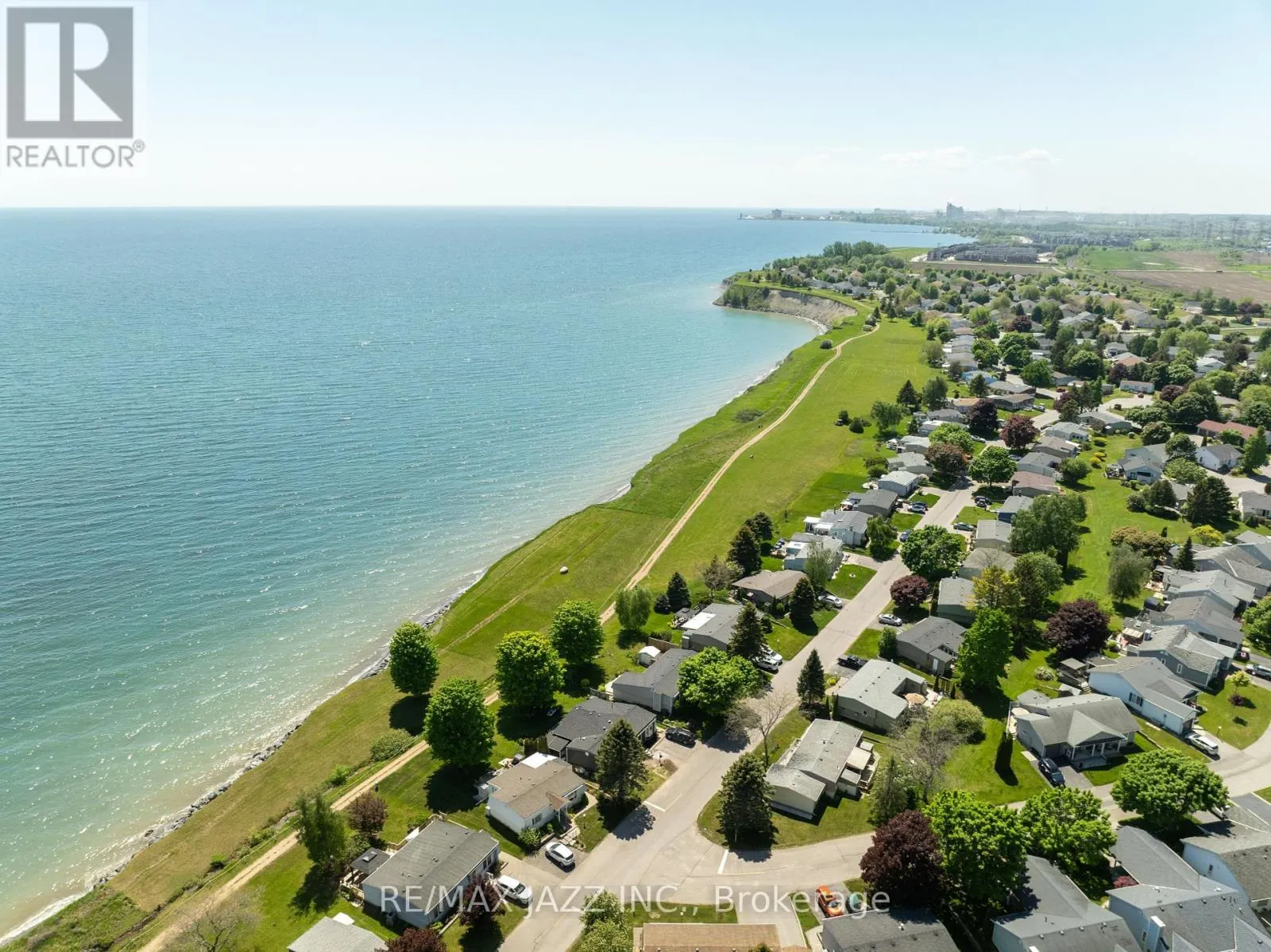 15 BLUFFS ROAD