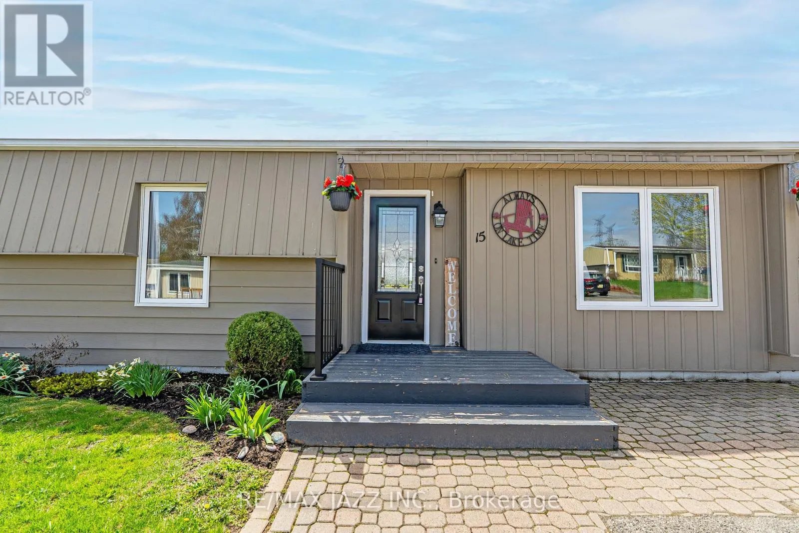 15 BLUFFS ROAD
