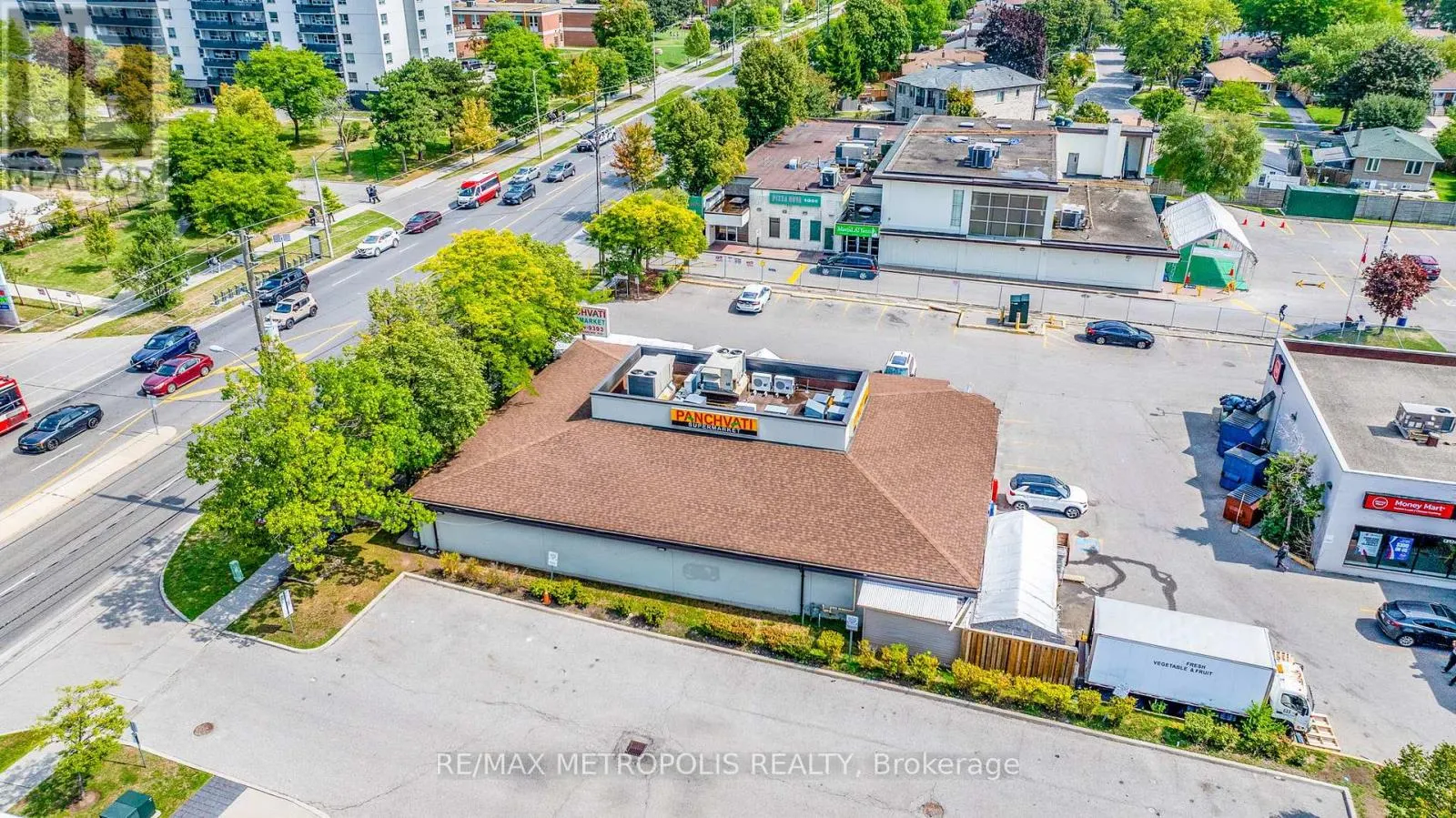 403 - 10 MEADOWGLEN PLACE