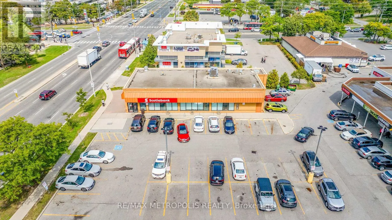 403 - 10 MEADOWGLEN PLACE