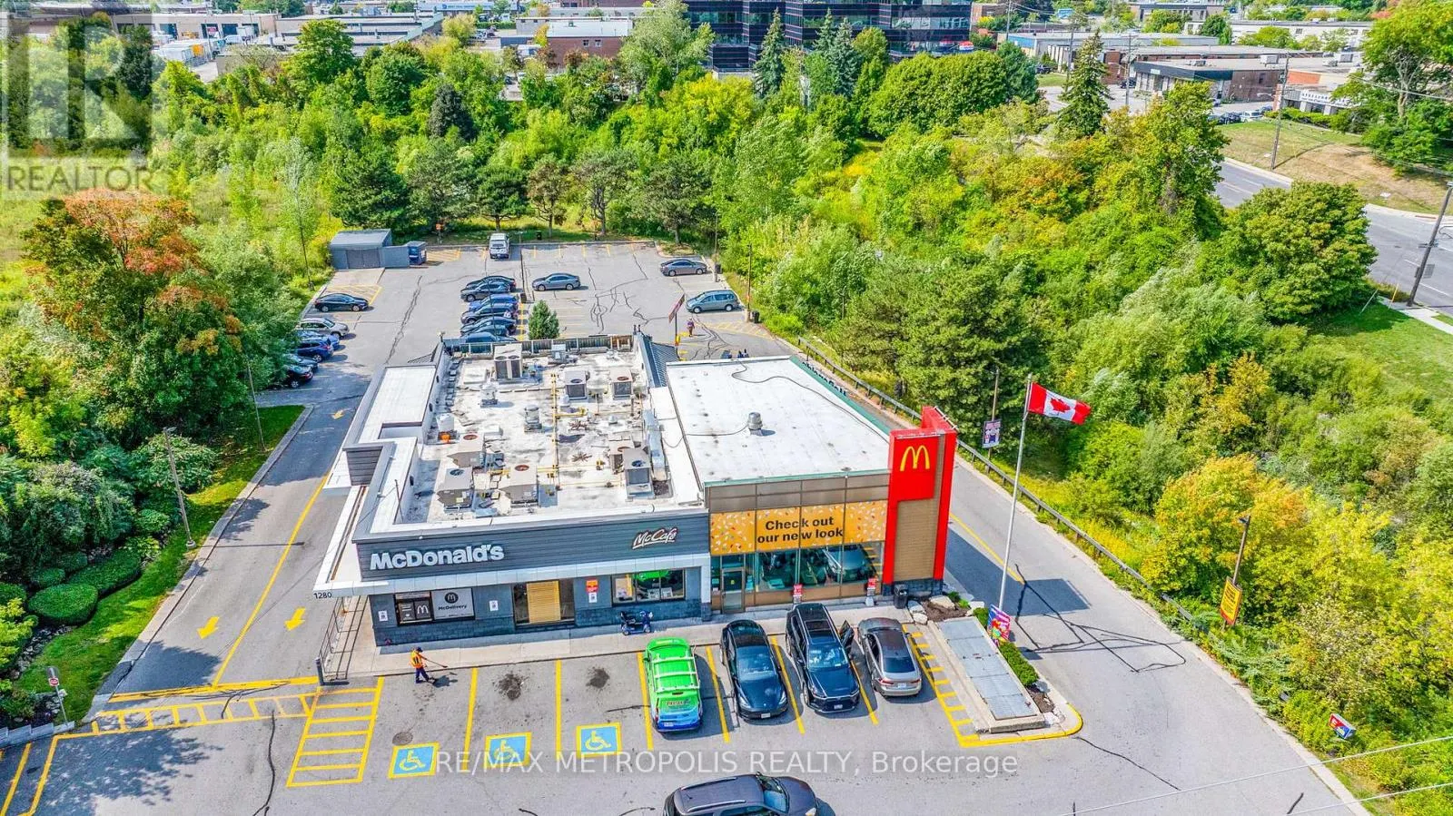 403 - 10 MEADOWGLEN PLACE