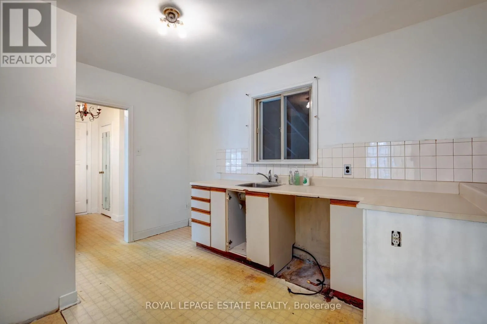 132 BUDEA CRESCENT