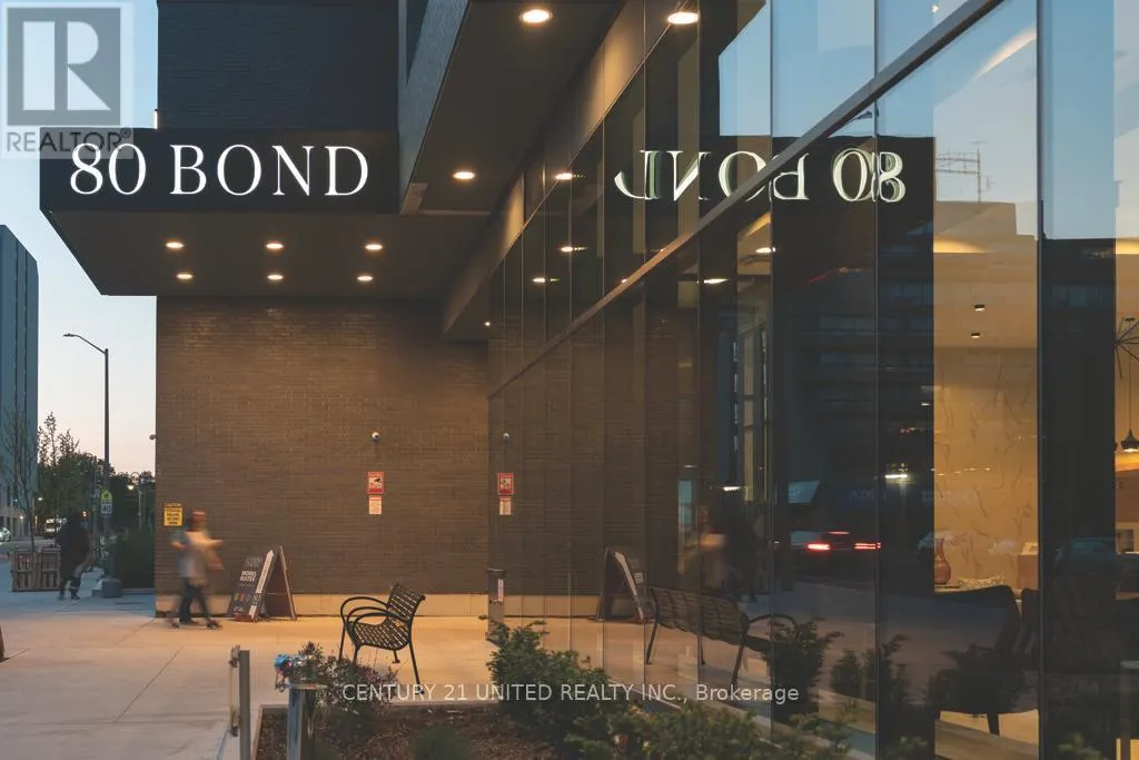 410 - 80 BOND STREET E, #410