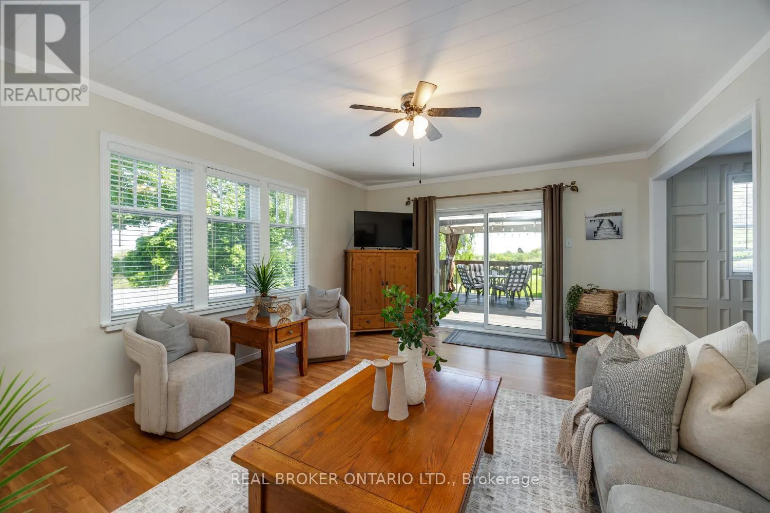 2359 BASELINE ROAD W