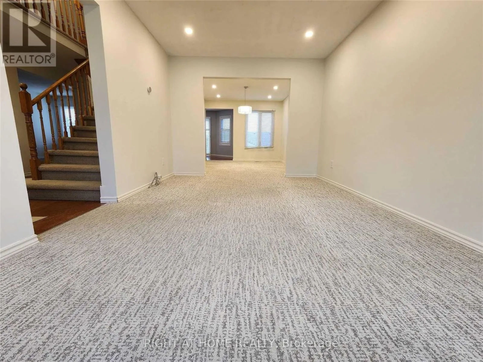 844 CROWELLS STREET