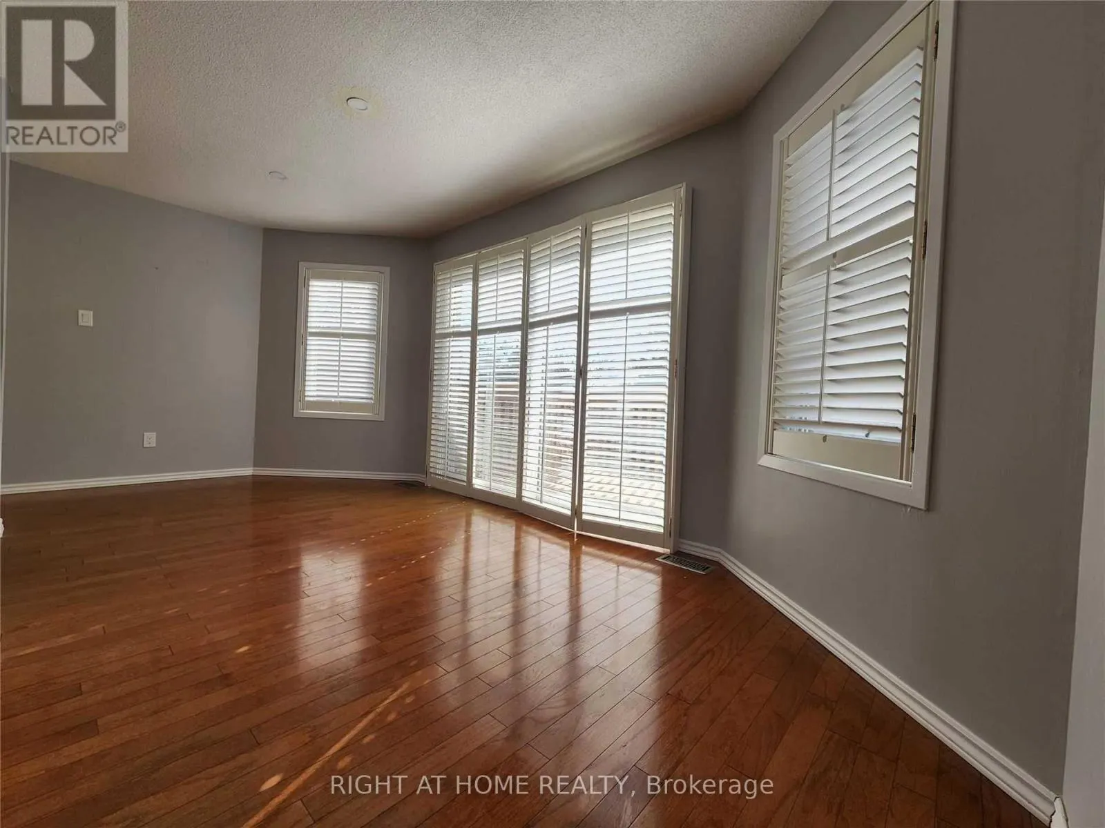 844 CROWELLS STREET
