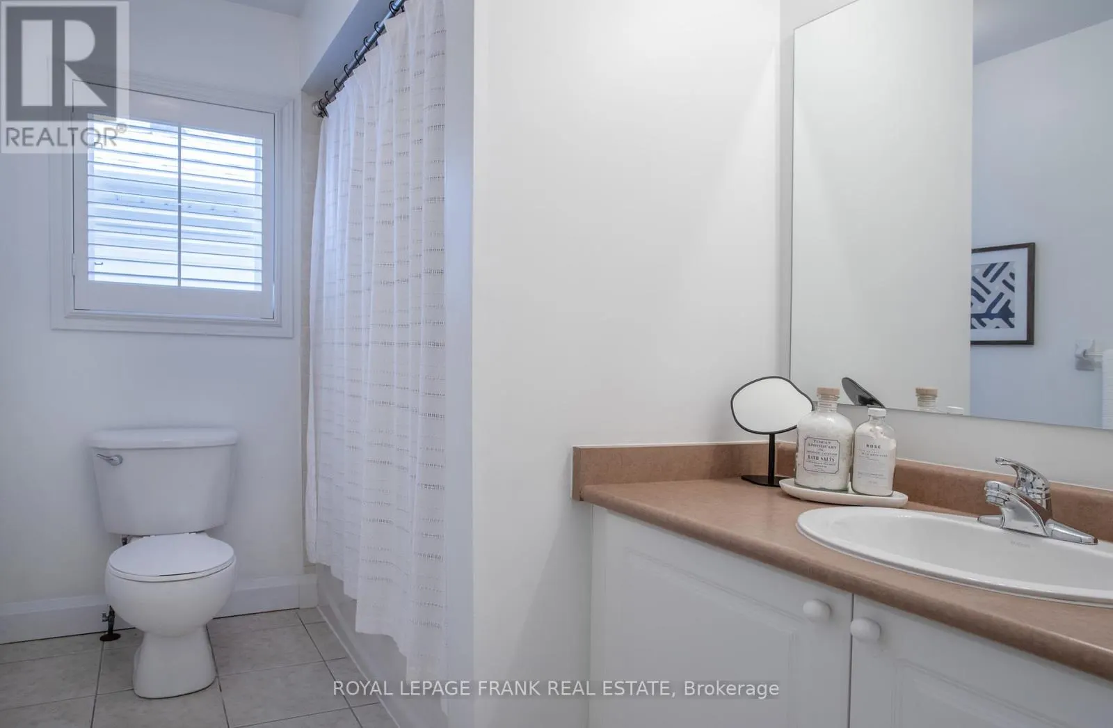 4 SETTLERS COURT