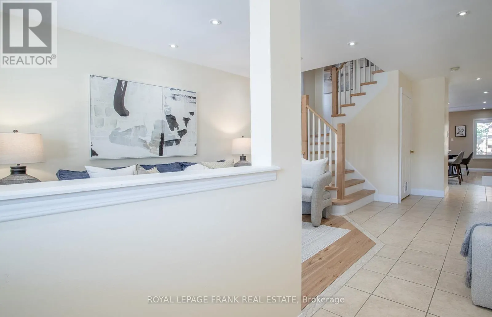 4 SETTLERS COURT