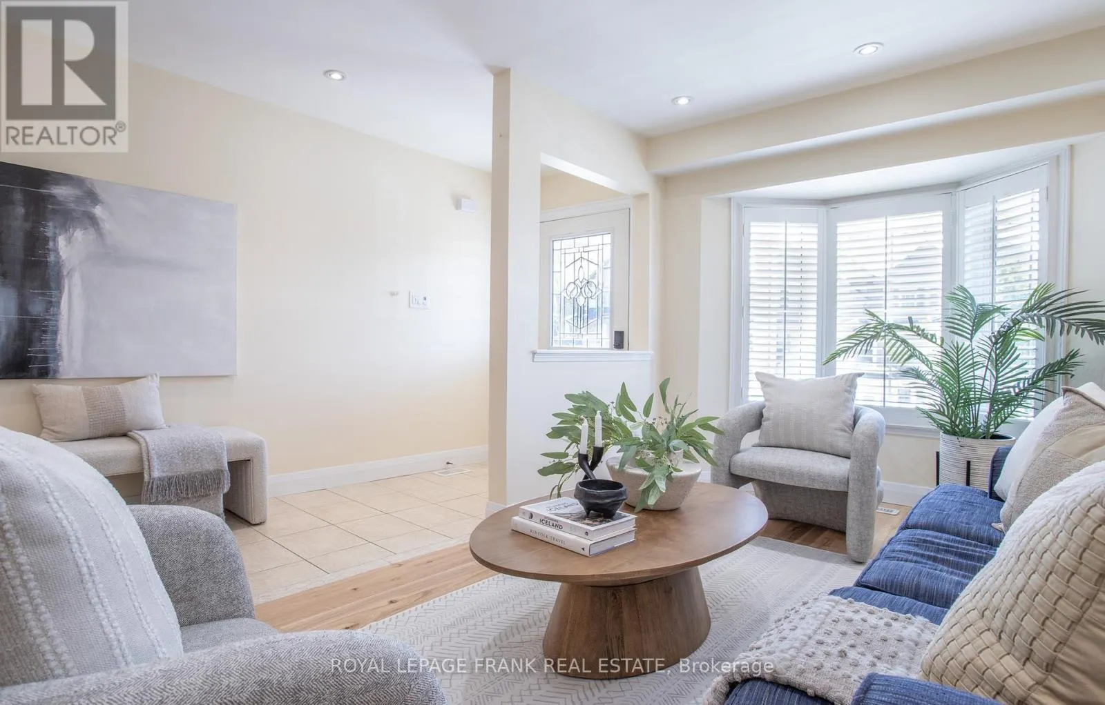 4 SETTLERS COURT