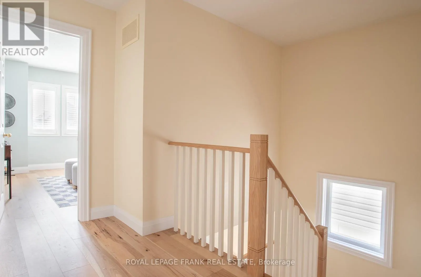 4 SETTLERS COURT