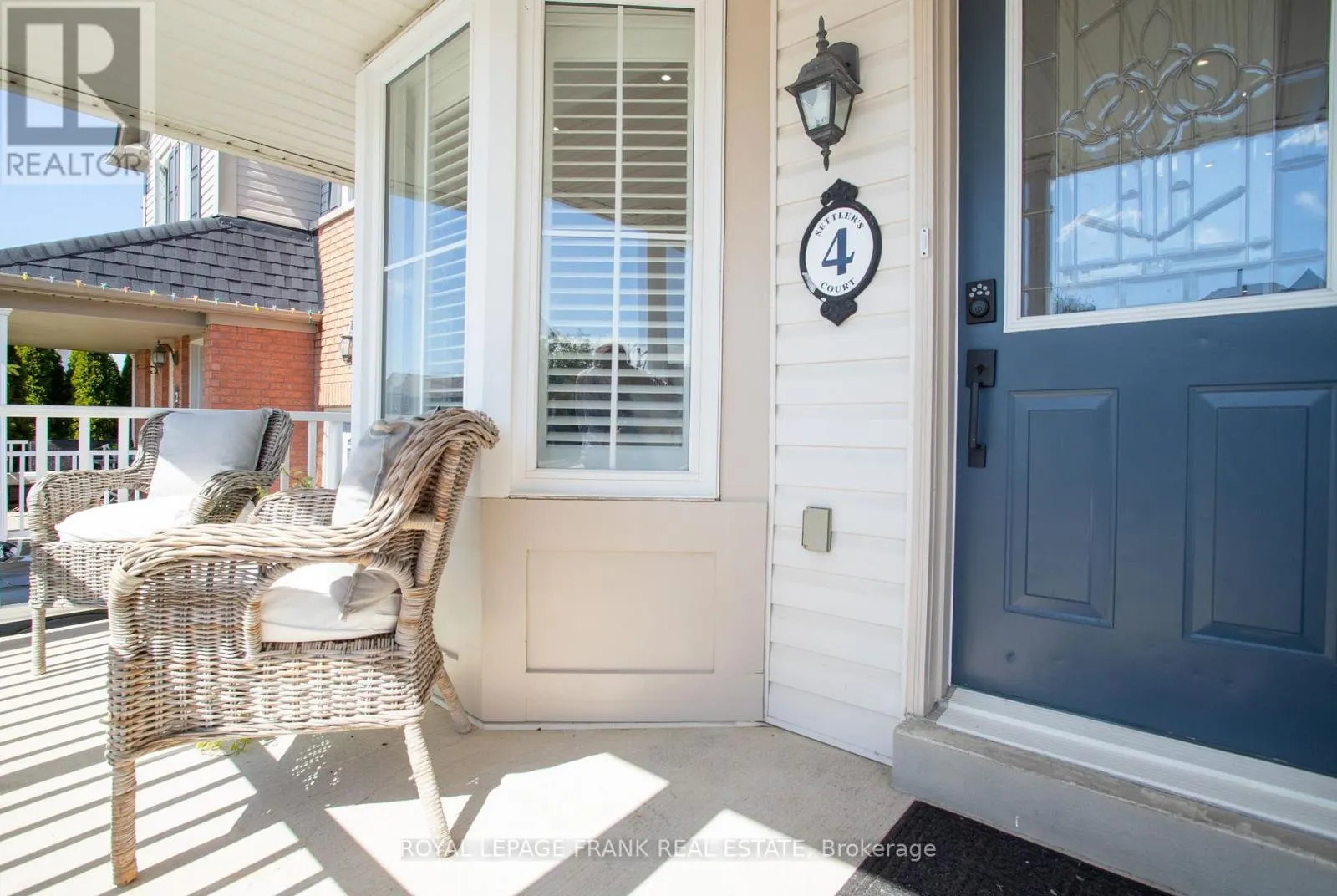 4 SETTLERS COURT