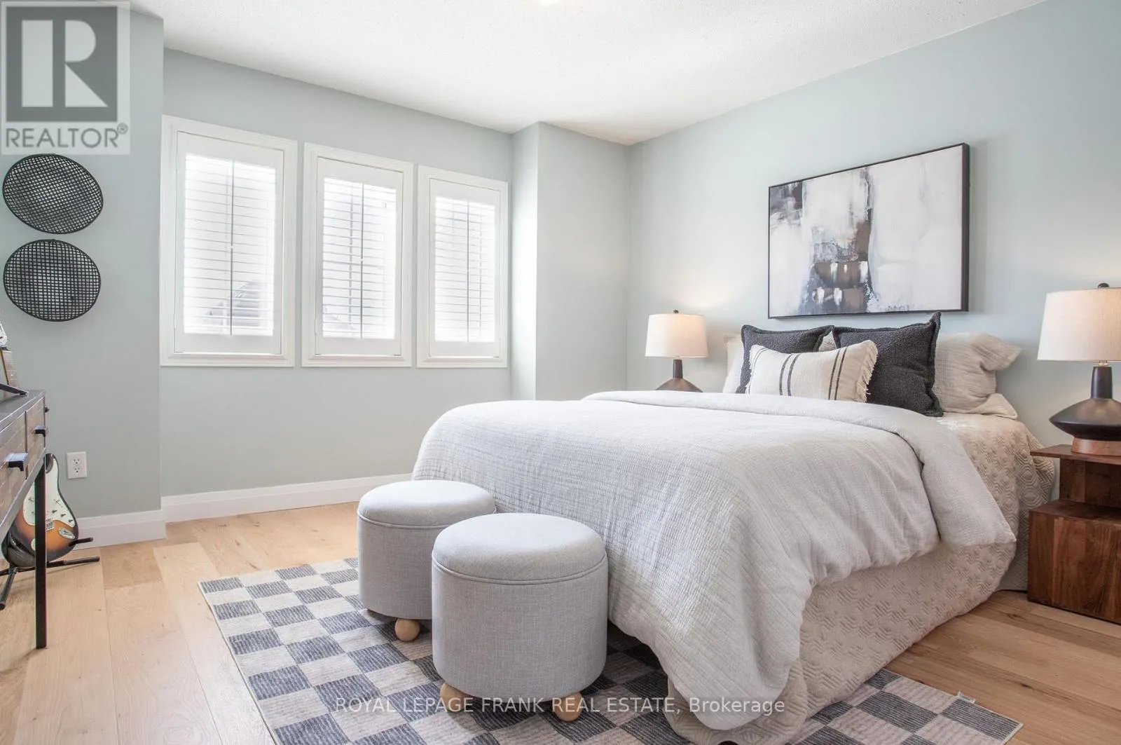 4 SETTLERS COURT