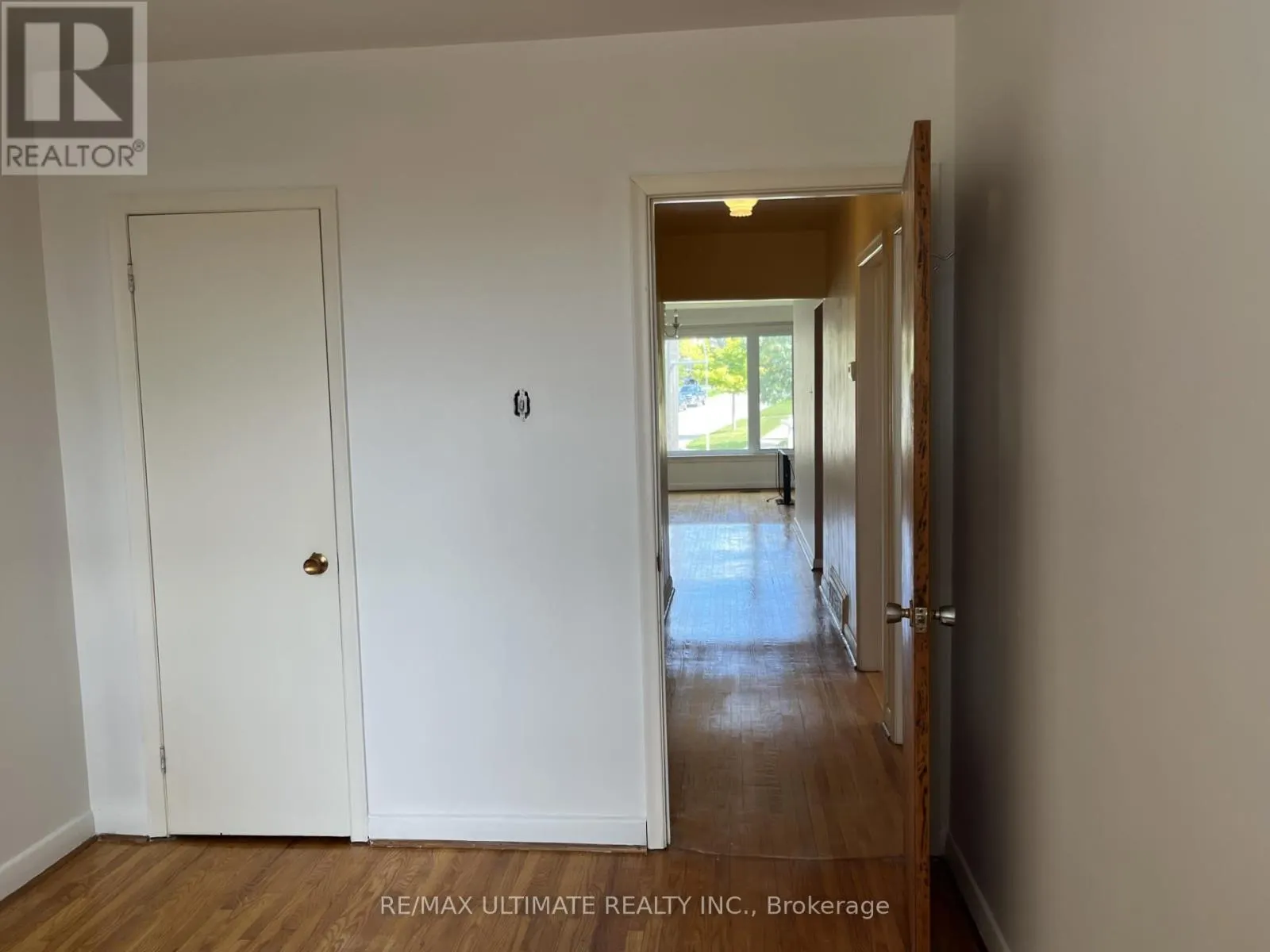 96 BENJAMIN BOULEVARD