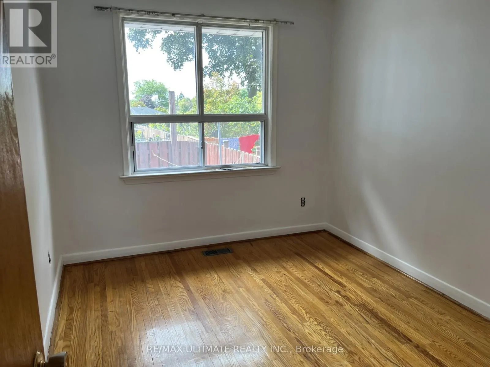 96 BENJAMIN BOULEVARD