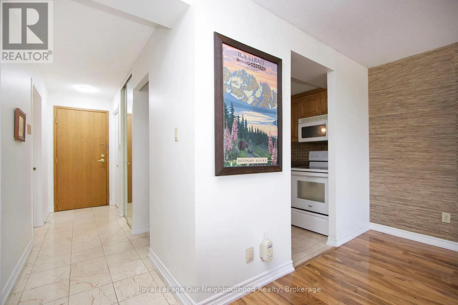 203 - 80 ATHOL STREET E, #203