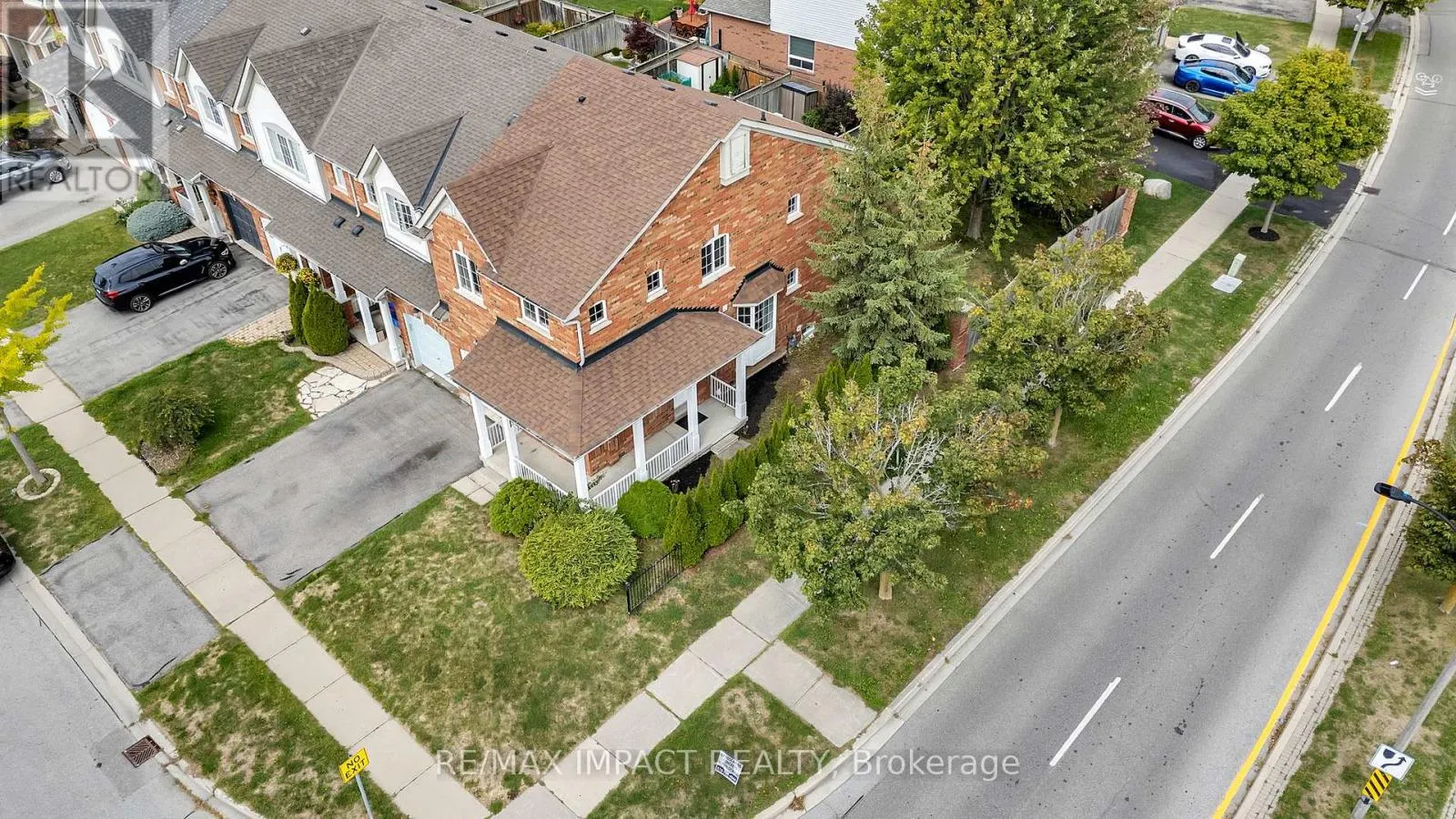 2 PLANTATION COURT N