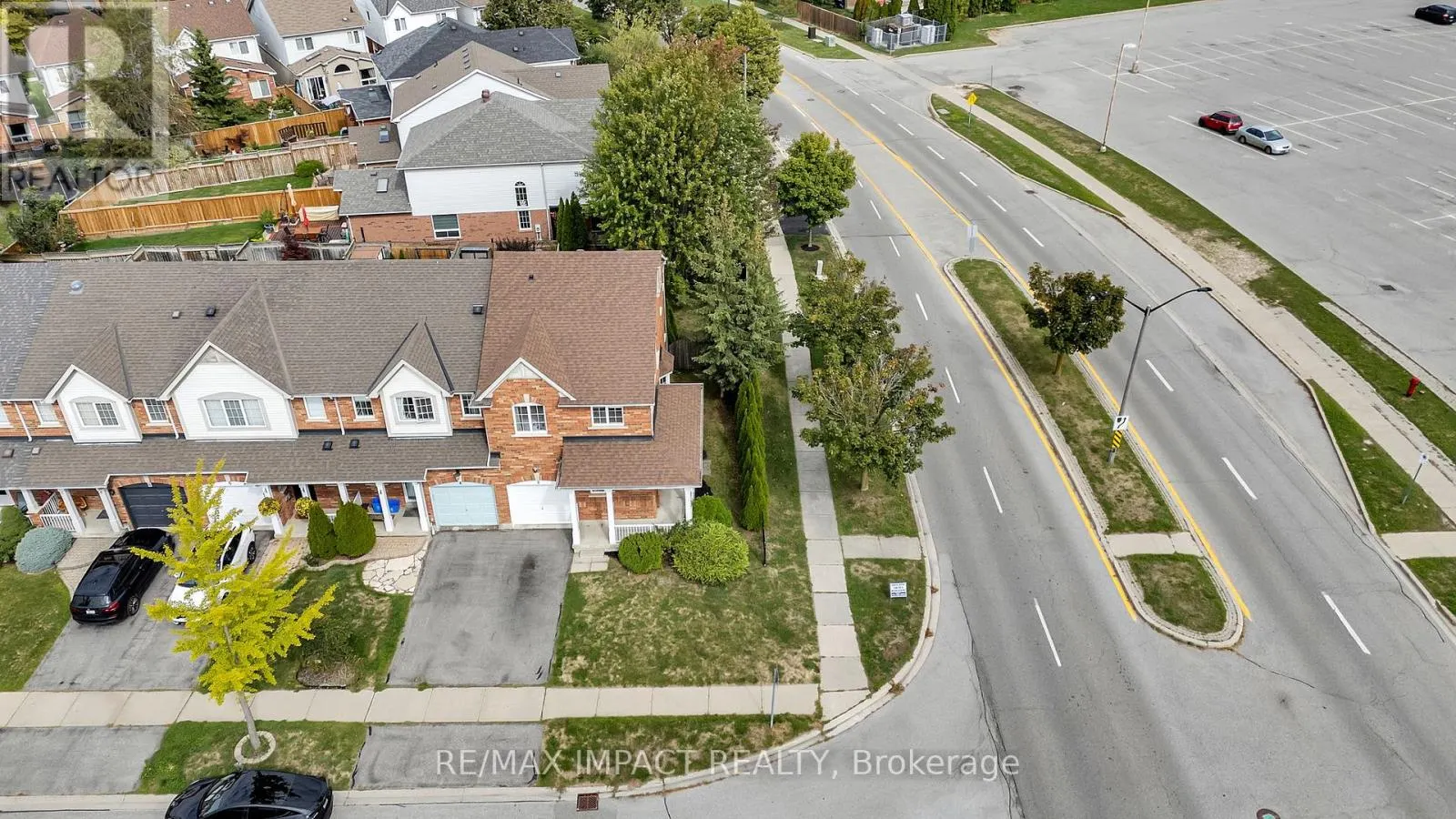 2 PLANTATION COURT N