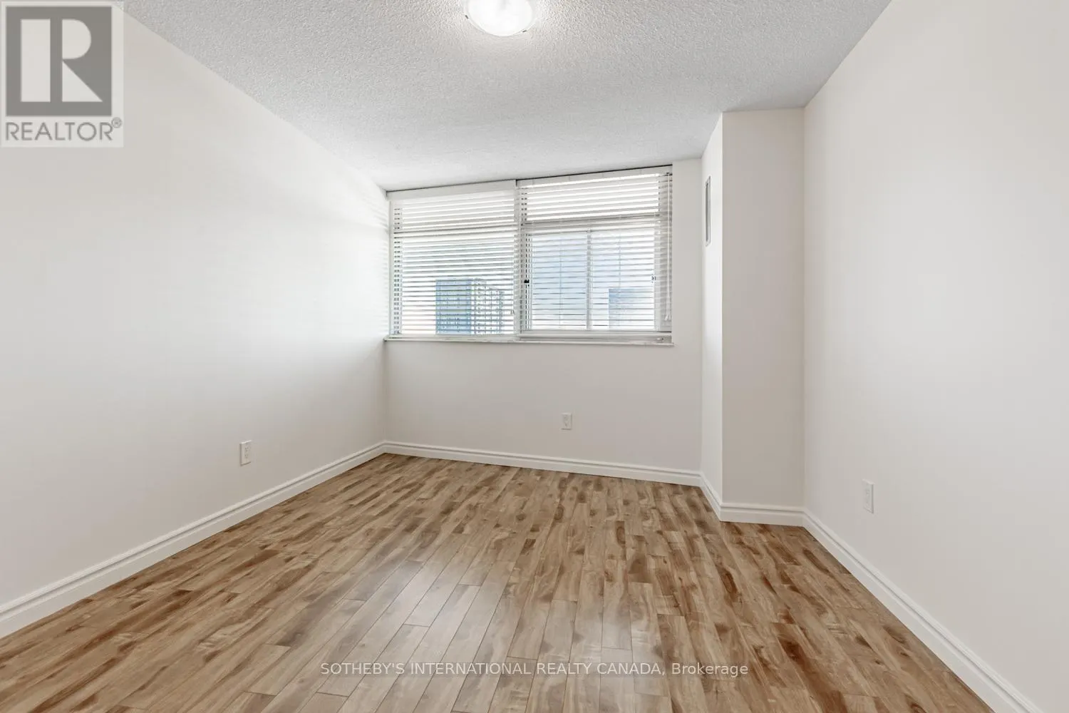 1104 - 3151 BRIDLETOWNE CIRCLE