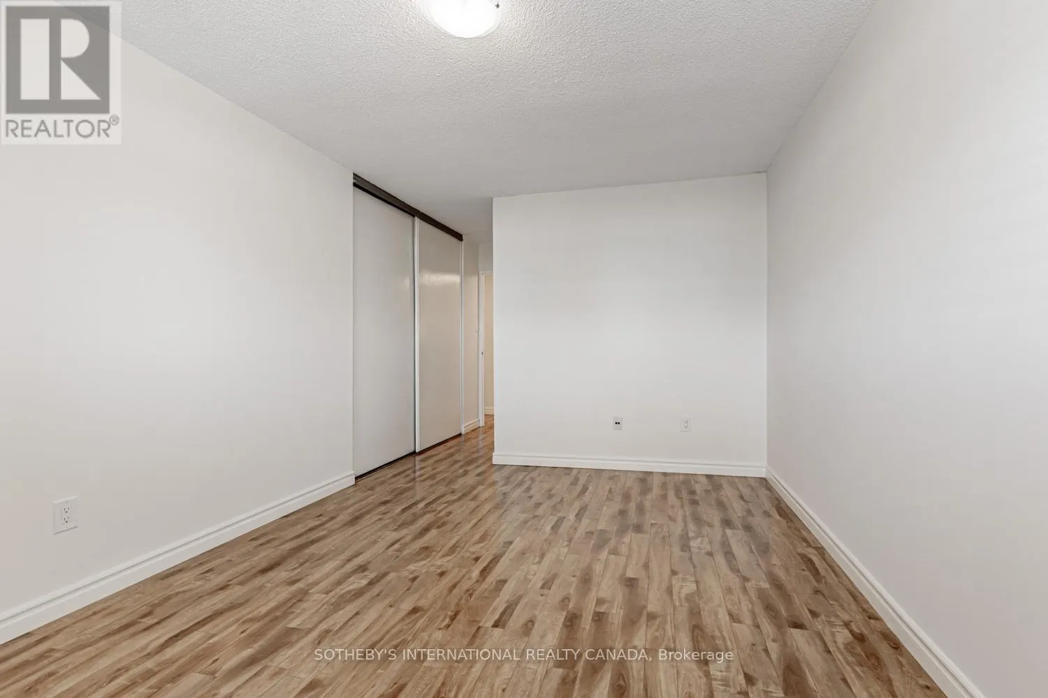 1104 - 3151 BRIDLETOWNE CIRCLE