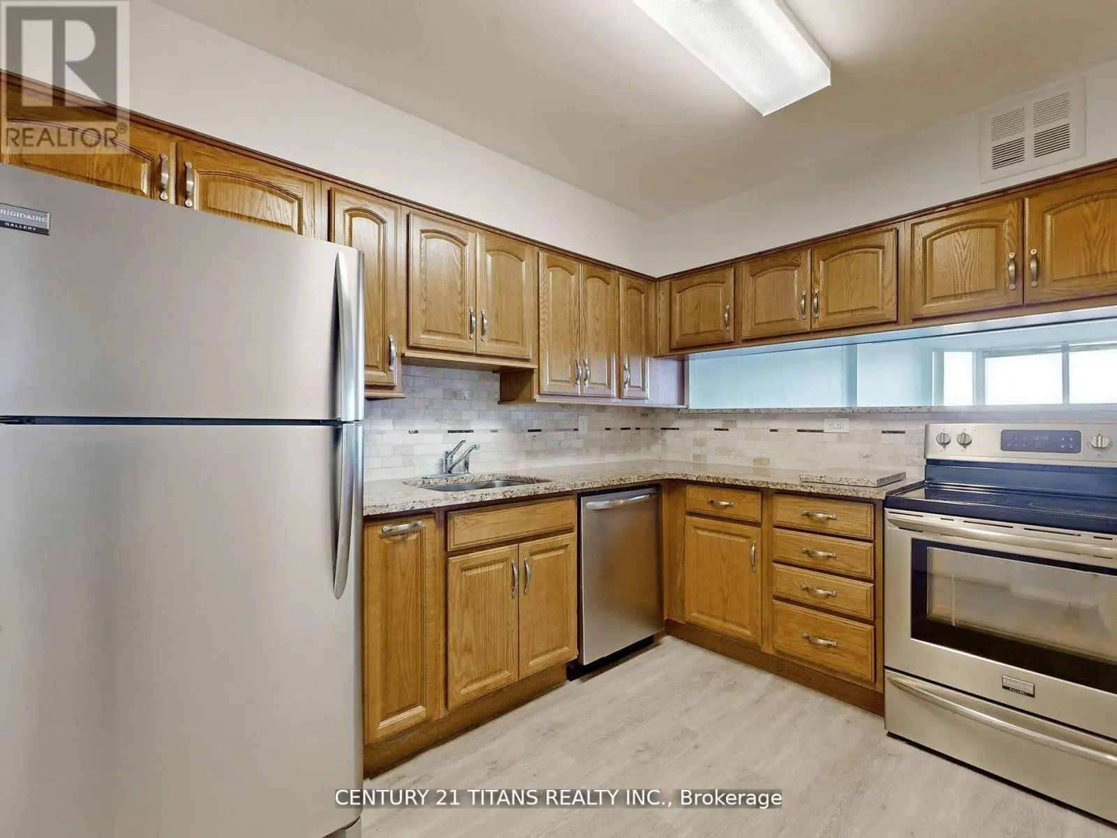 1202 - 1890 VALLEY FARM ROAD