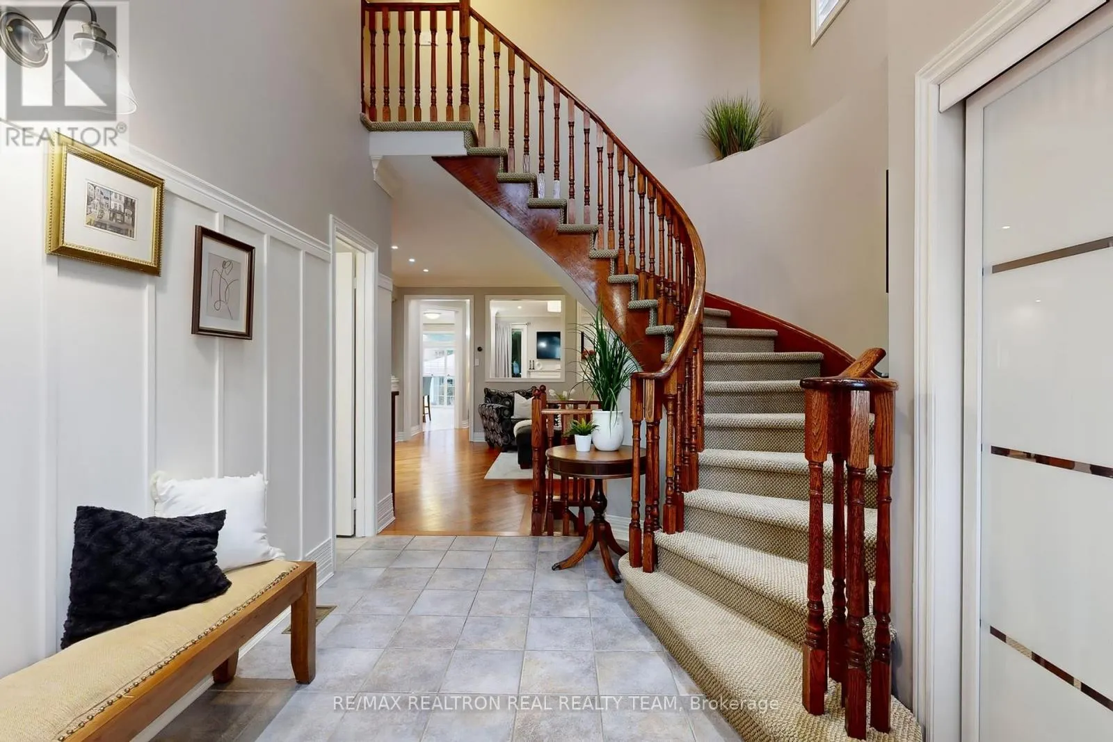 89 CACHET BOULEVARD