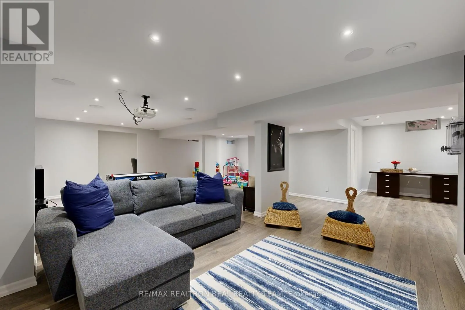 89 CACHET BOULEVARD