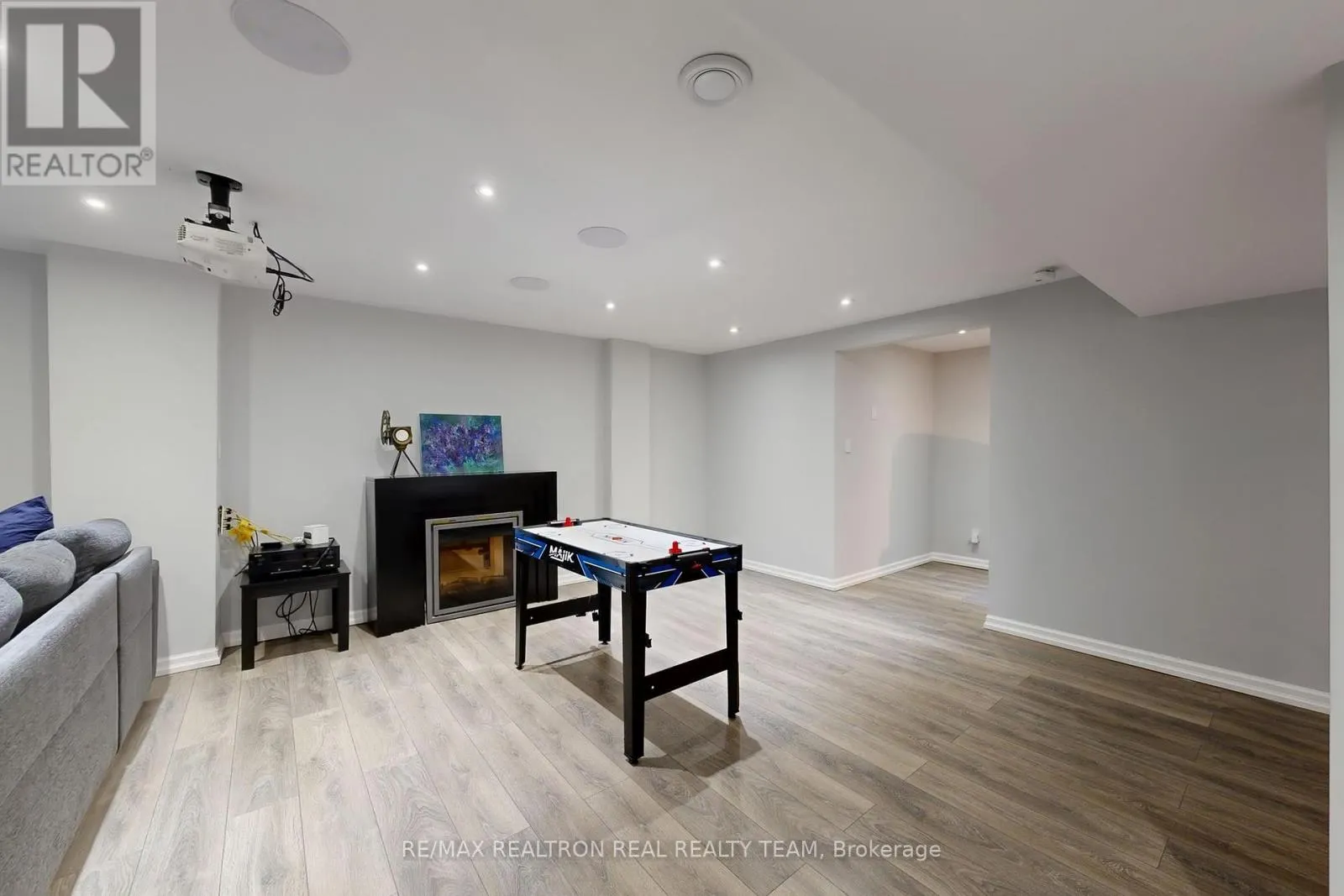 89 CACHET BOULEVARD
