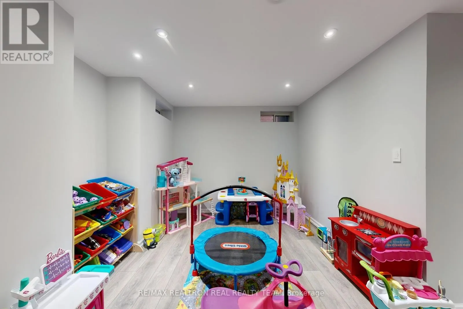 89 CACHET BOULEVARD