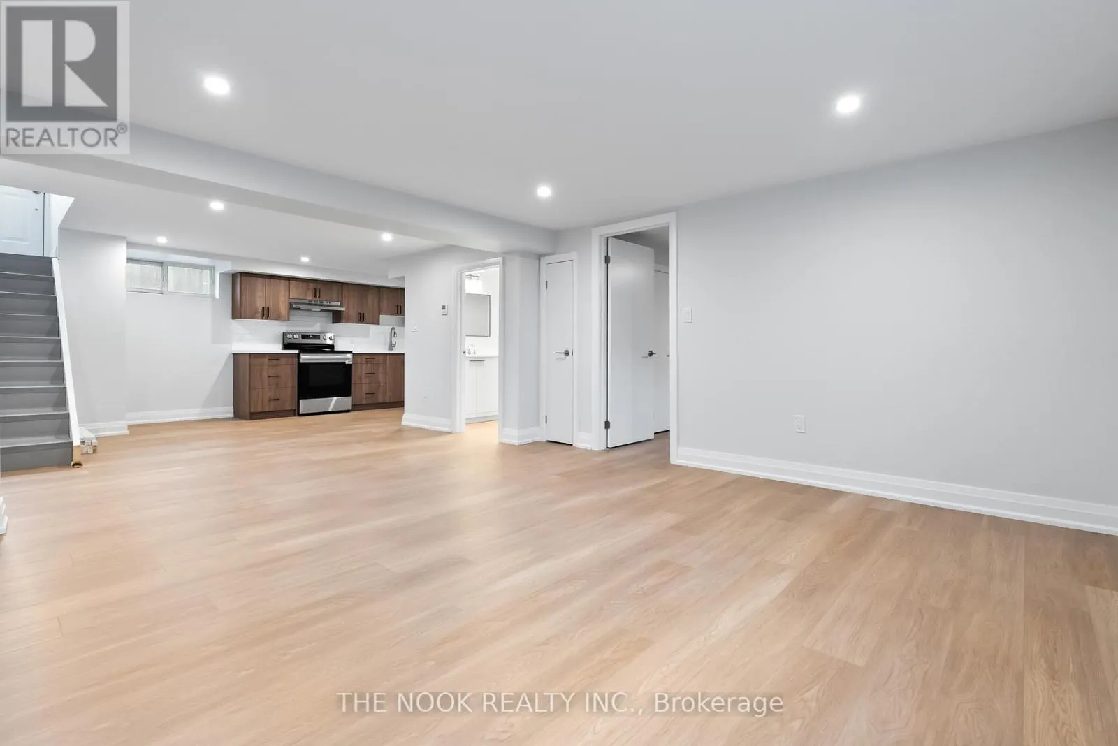 BSMT - 525 LARRY AVENUE, #Bsmt